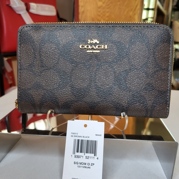 Coach Medium Id Zip Wallet In Signature Canvas In IM/Brown/Black - Picture 1 of 4
